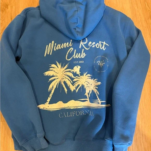 White Fox Blue Sweatshirt - Picture 2 of 3